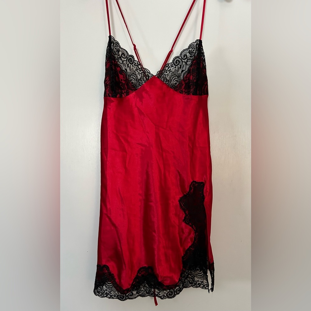 Fredericks of Hollywood Chemise
♥️3 for $20♥️
